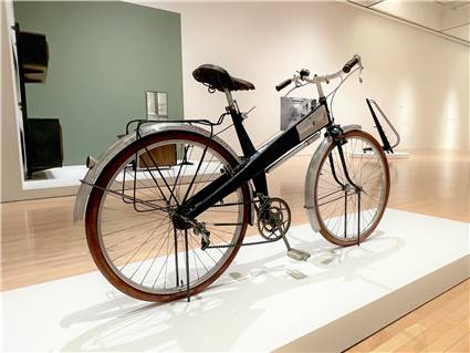 ジャン・プルーヴェ展-003 自転車